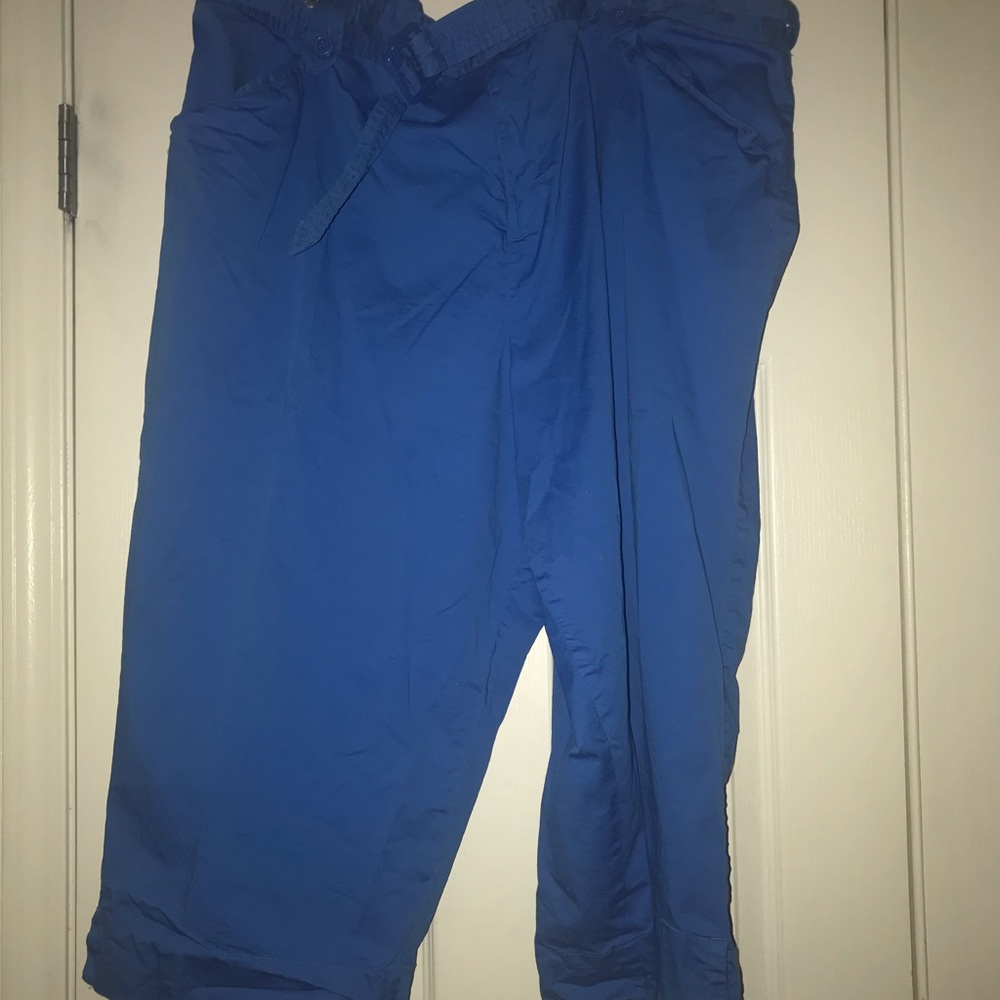 Woman’s  plus size capris